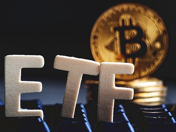 比特币即将迎来关键突破？市场酝酿重大变局