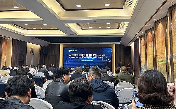 比特币11月19日行情观察：震荡中寻找突破机会